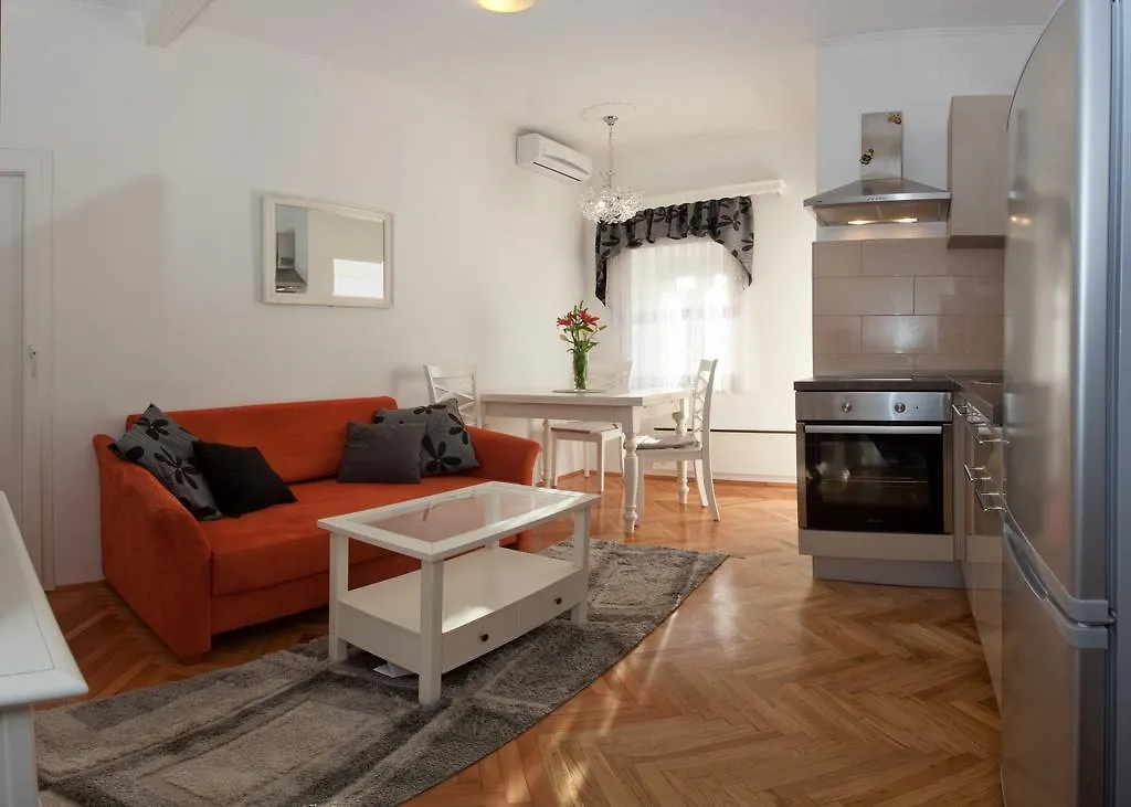 Apartment Dupline Σπλιτ
